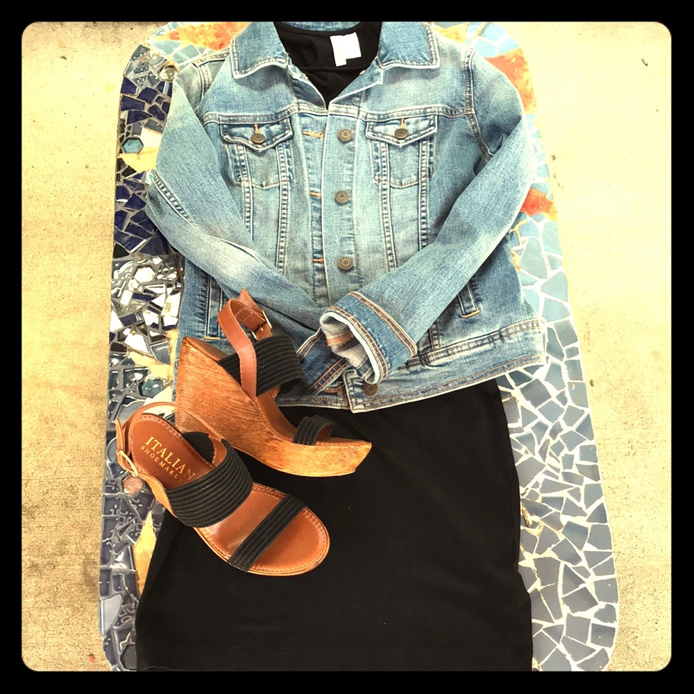 Italian shoe maker black wedges!!!